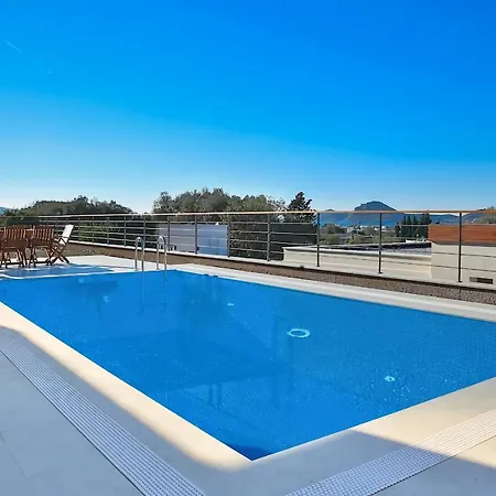 Modern Ares Villa Villa